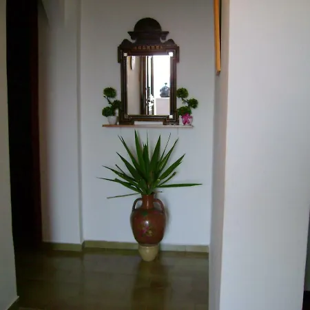 Papadiokampos Maissonete Villa *
